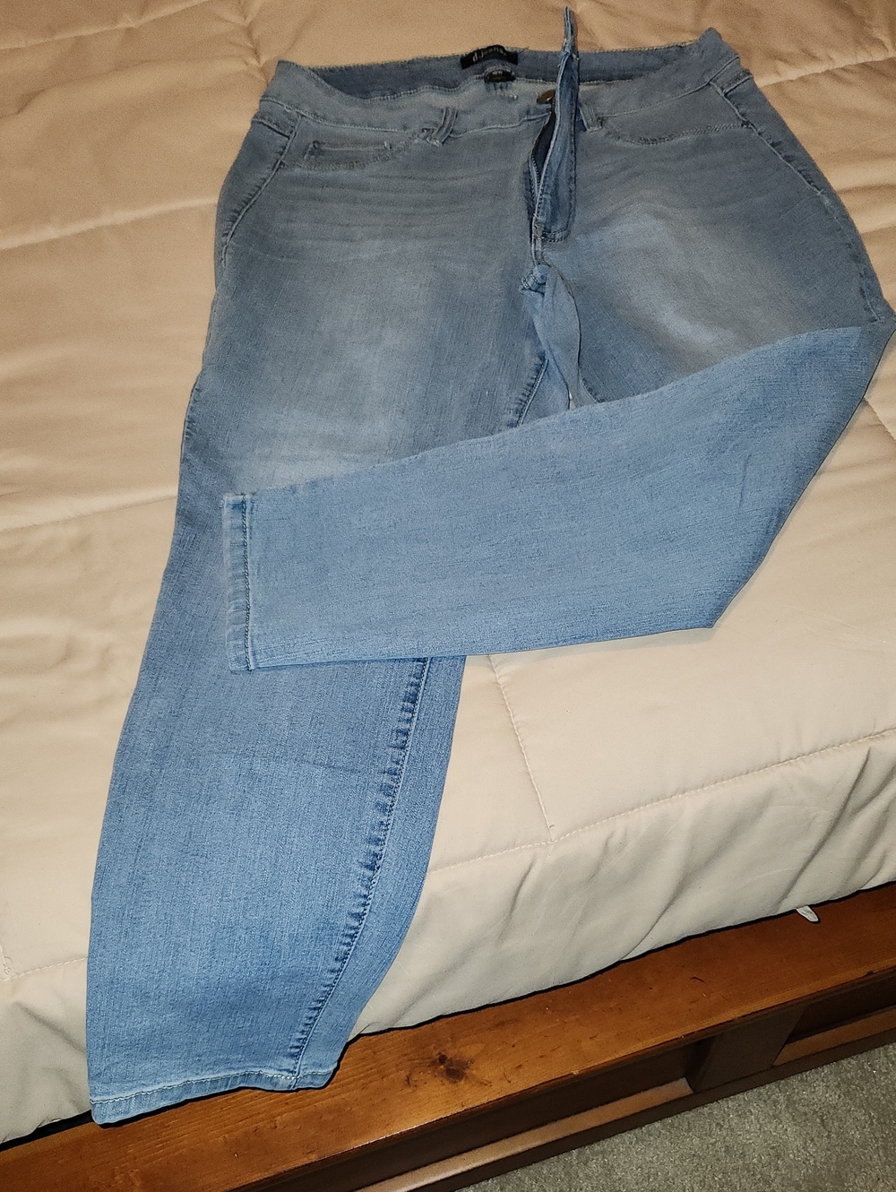 Light Blue Women’s Jeans - Casual Stretch Denim